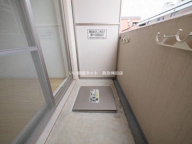 バルコニー　同仕様写真となります。