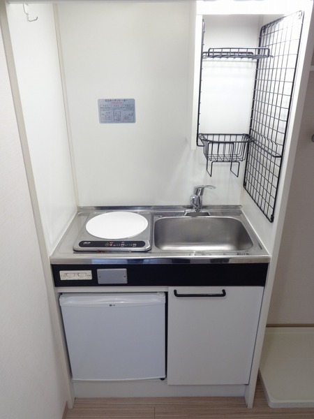 キッチン　コンパクトなキッチンで掃除もラクラク