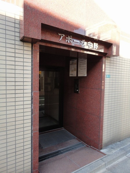 エントランス　清潔なエントランスです