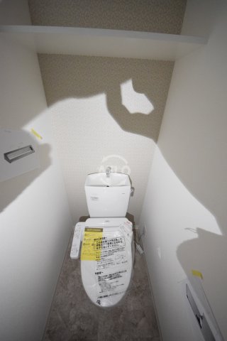 トイレ　エスリード大阪城PREMIER　温水洗浄便座