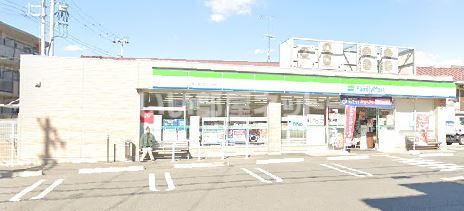 コンビニ　ファミリーマート 垂水泉が丘二丁目店（コンビニ）まで526m