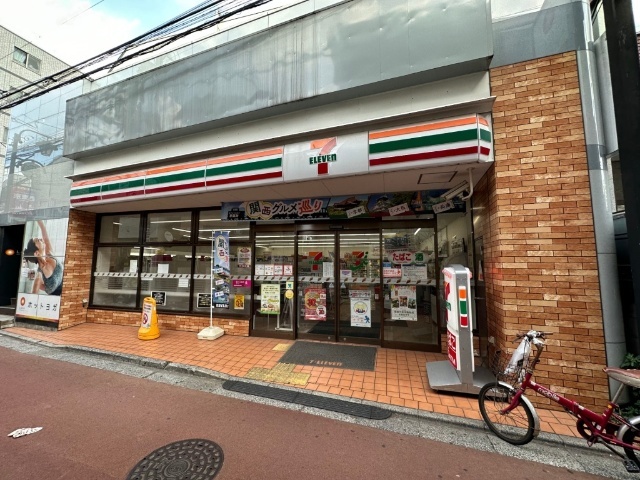 コンビニ　セブンイレブン保谷ひばりが丘駅北店（コンビニ）まで319m