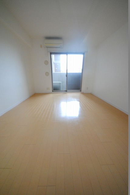 居室・リビング　写真は３０８号室