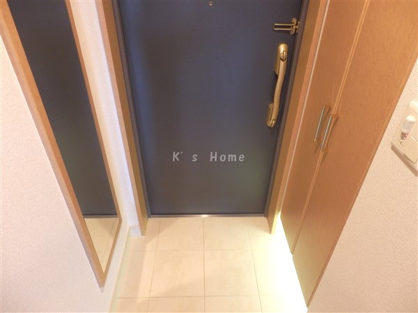 玄関　トールサイズのシューズボックス付き玄関