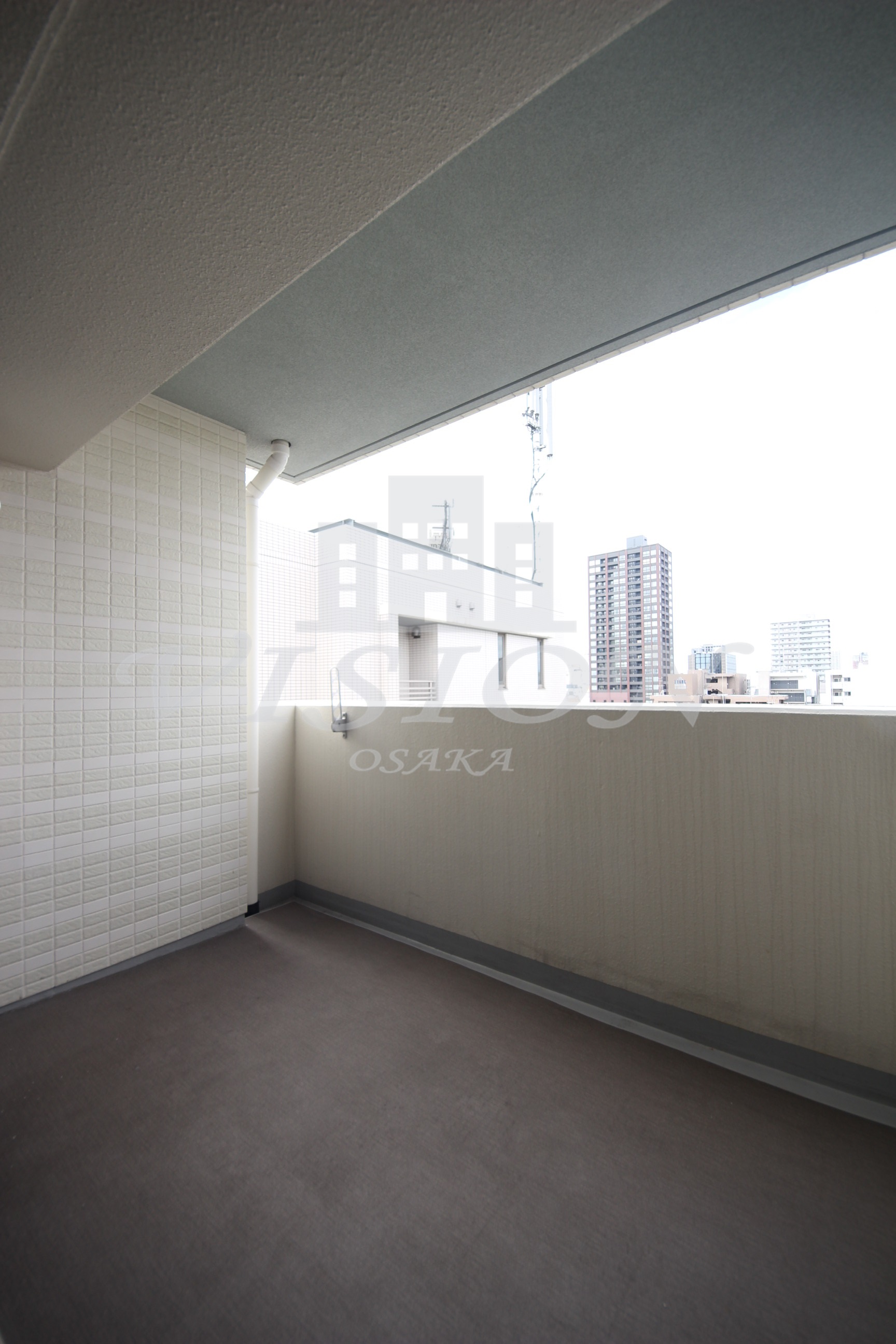 バルコニー　室内写真は別室のものです