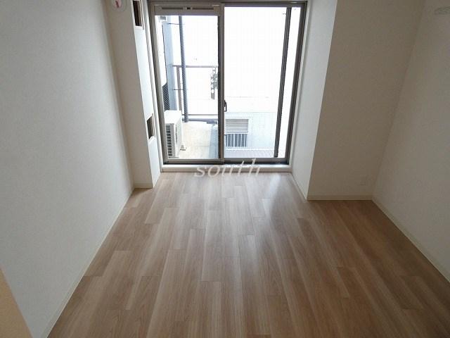 居室・リビング　洗練された清潔感漂う清楚な仕上がり♪