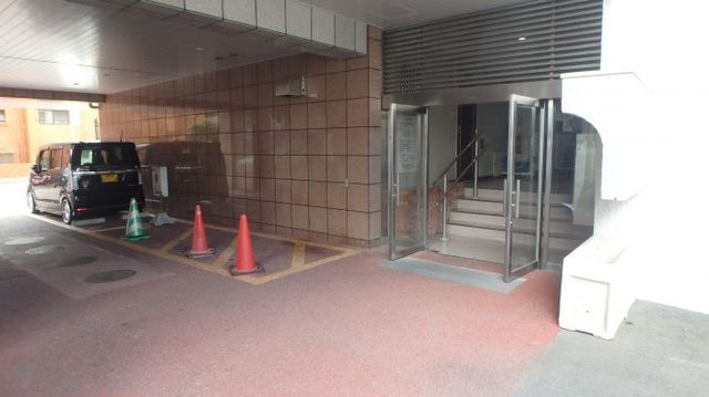 エントランス　エントランス