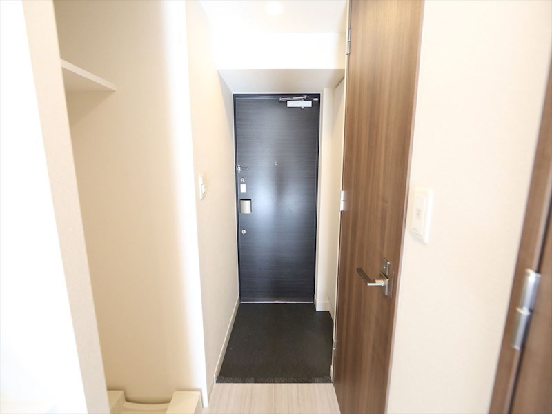 その他　玄関　シューズボックス付（収納充実してます）