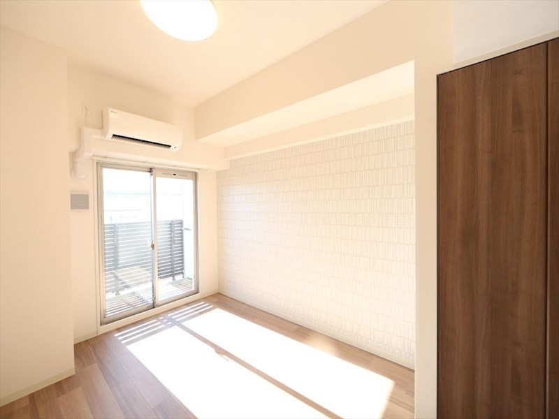 バルコニー　洋室7.2帖　クローゼット（収納充実してます）