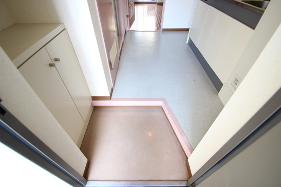 玄関　※別部屋の写真です