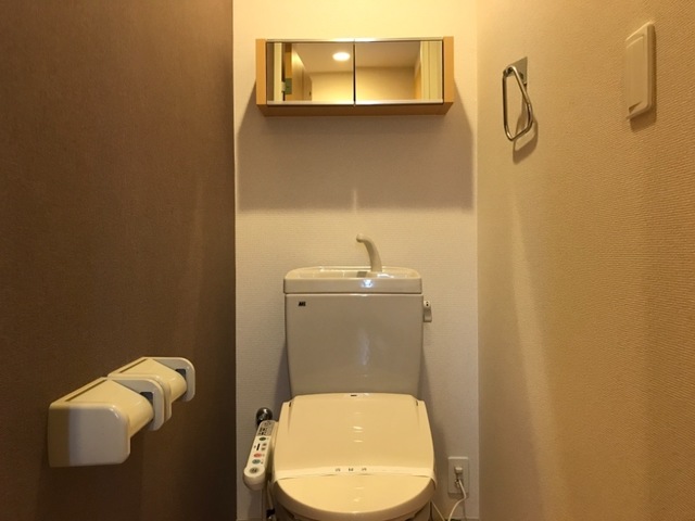 トイレ　トイレ