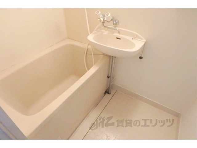 バス・シャワールーム　バス