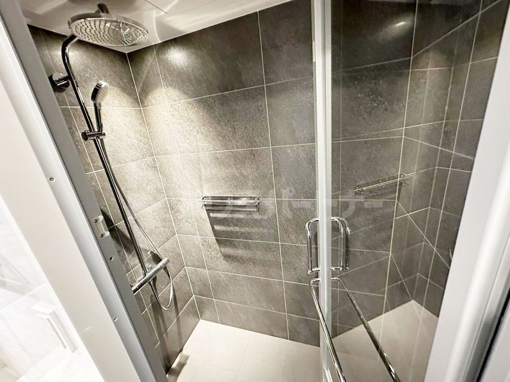 バス・シャワールーム　シャワールーム