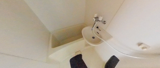 バス・シャワールーム　※別部屋の写真です