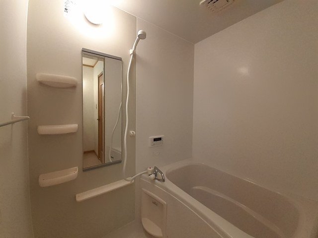 バス・シャワールーム　お風呂で日々の疲れを落としましょう