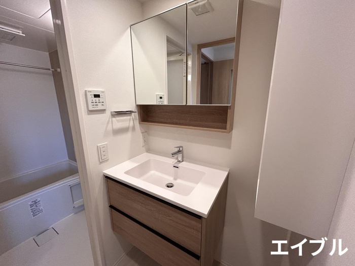 洗面設備　同じ部屋タイプの別部屋の写真です。現況と異なる場合は現況を優