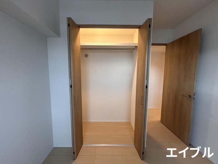 収納　同じ部屋タイプの別部屋の写真です。現況と異なる場合は現況を優