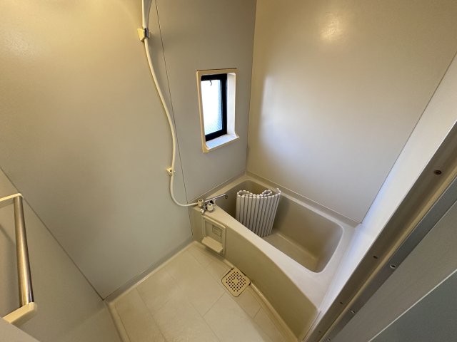 バス・シャワールーム　※別部屋参考写真