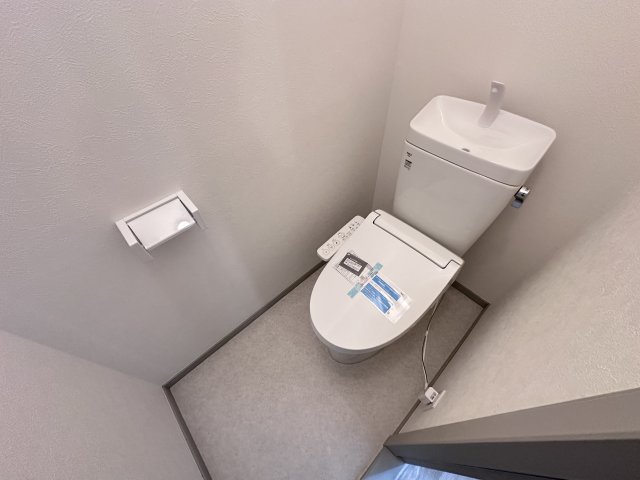 トイレ　※別部屋参考写真