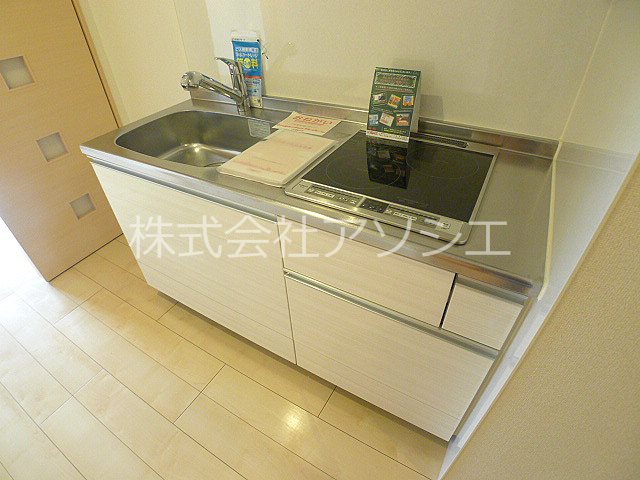 キッチン　IHクッキングヒーター