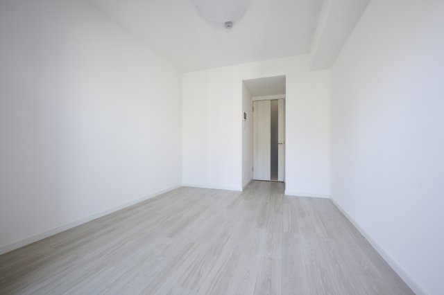 居室・リビング　※902号室参考写真です