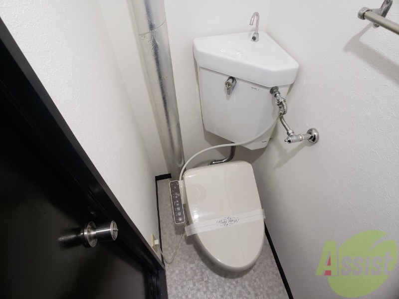 トイレ　こちらはトイレです。清潔感があり、安心して使用できます。