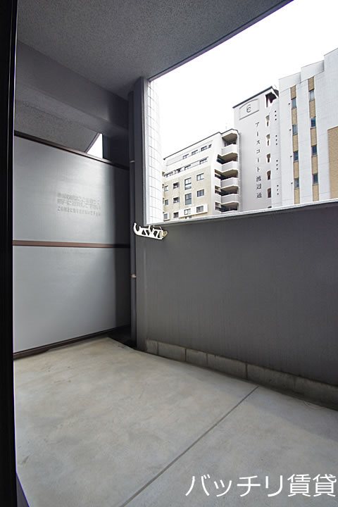 バルコニー　別号室のイメージ画像。現況を優先いたします。