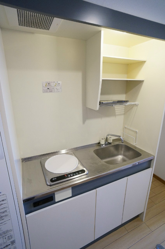 キッチン　まな板も置ける広さです☆