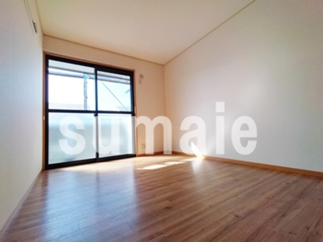 その他部屋・スペース　明るい洋室です。