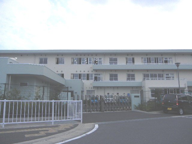 その他　仙台市立愛子小学校（その他）まで672m