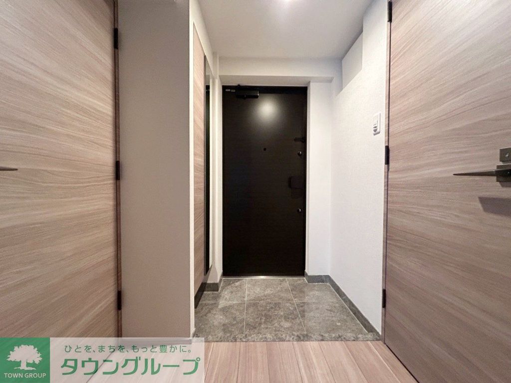 玄関　お部屋探しは株式会社　タウンハウジング　までお気軽にお問合…
