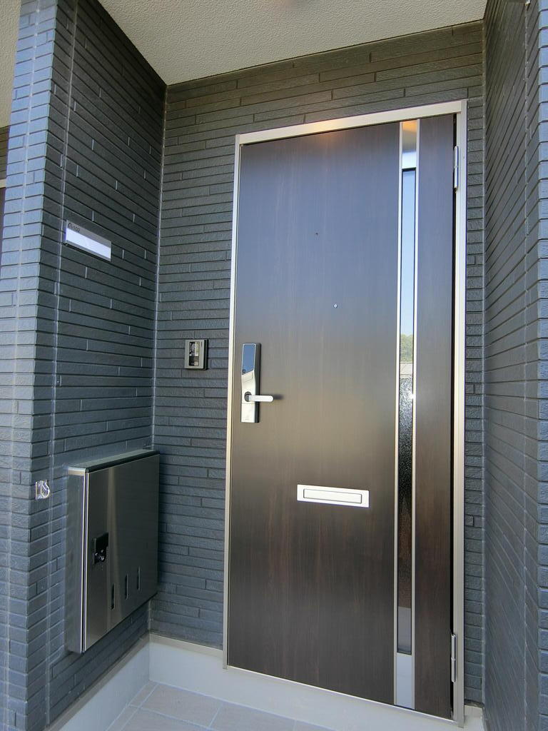 玄関　宅配ボックス。同型の間取りです。