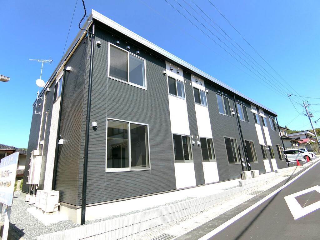 建物外観　外観デザイン（外壁カラー）は異なります。