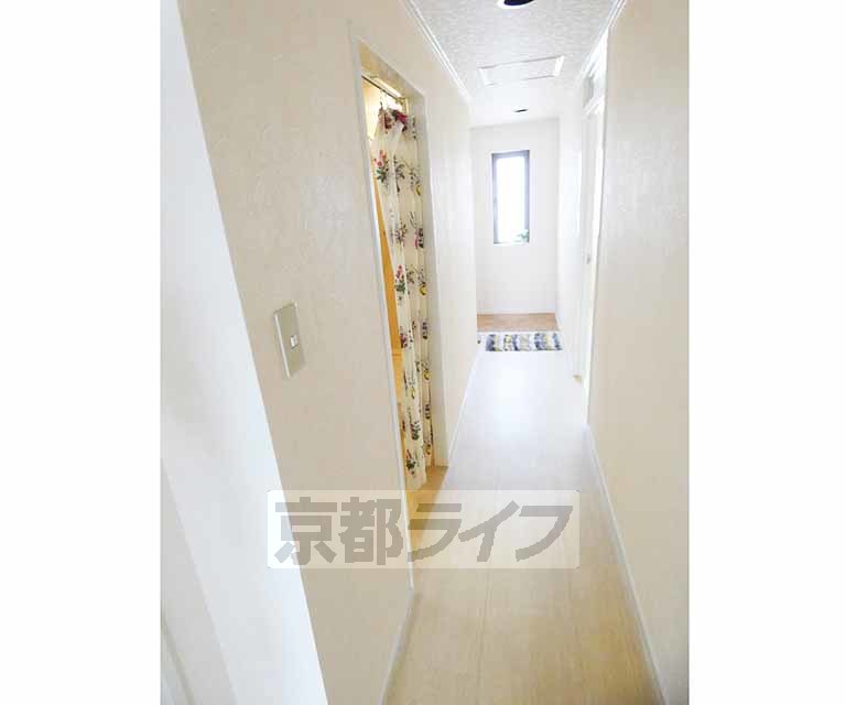 その他部屋・スペース　綺麗な廊下です。