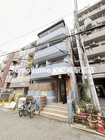 建物外観　外観は落ち着いています