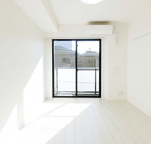 居室・リビング　★広々居室スペース★