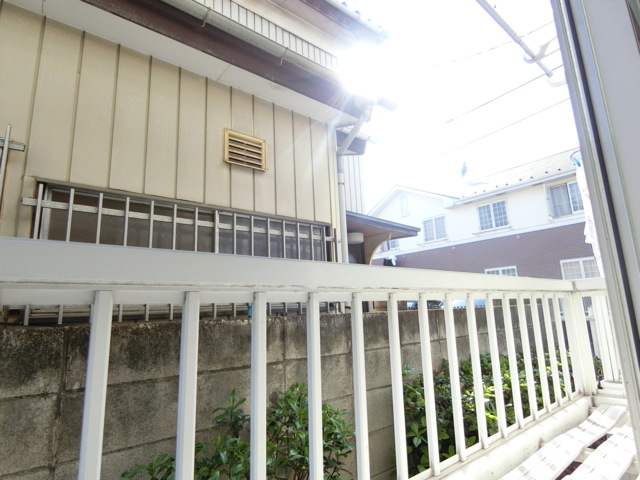 バルコニー　フラワーボックス