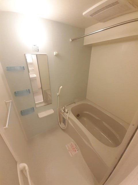 バス・シャワールーム　追焚・浴室乾燥機付き