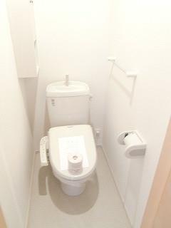 トイレ　温水洗浄暖房便座