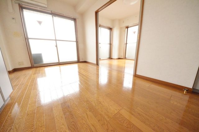 居室・リビング　オールフローリング