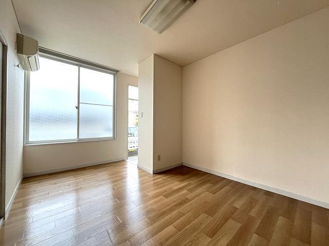 居室・リビング　洋室（103）