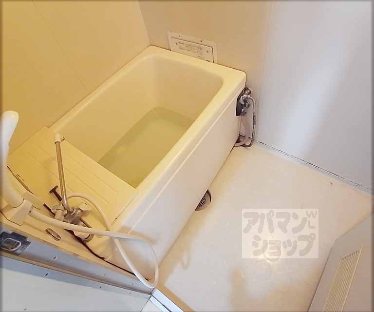 バス・シャワールーム　ゆったり浸かれます。