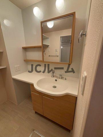 洗面設備　反転タイプの部屋の写真です