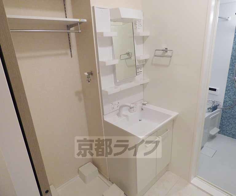 洗面設備　洗面台も使いやすいです