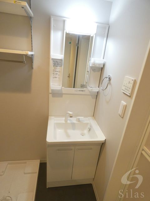 洗面設備　同仕様