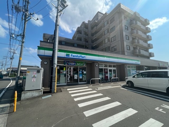 コンビニ　ファミリーマート西多賀4丁目店（コンビニ）まで1400m