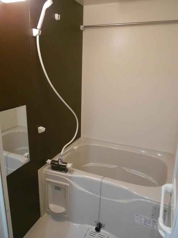 バス・シャワールーム　※同タイプ同モデルの写真を使用