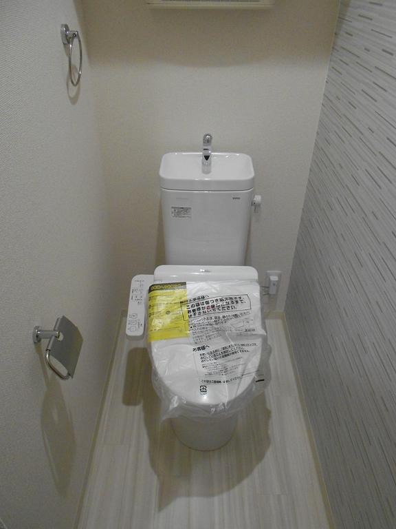 トイレ　※同タイプ同モデルの写真を使用