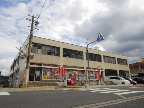 郵便局　桜井郵便局（郵便局）まで481m