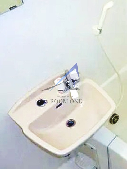 洗面設備　洗面台です。